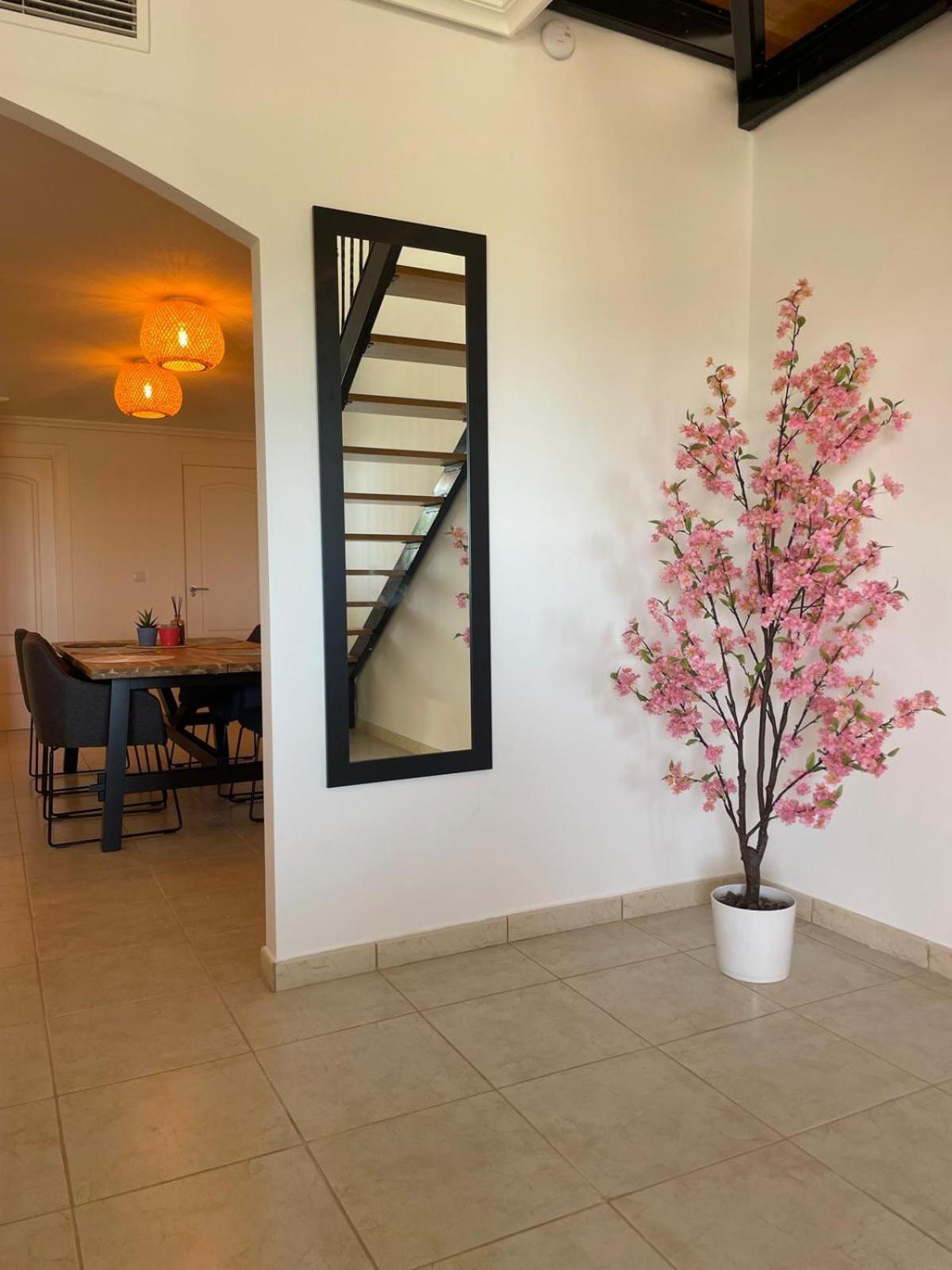 Apartment Beautiful Enjoy, With A Shared Pool *